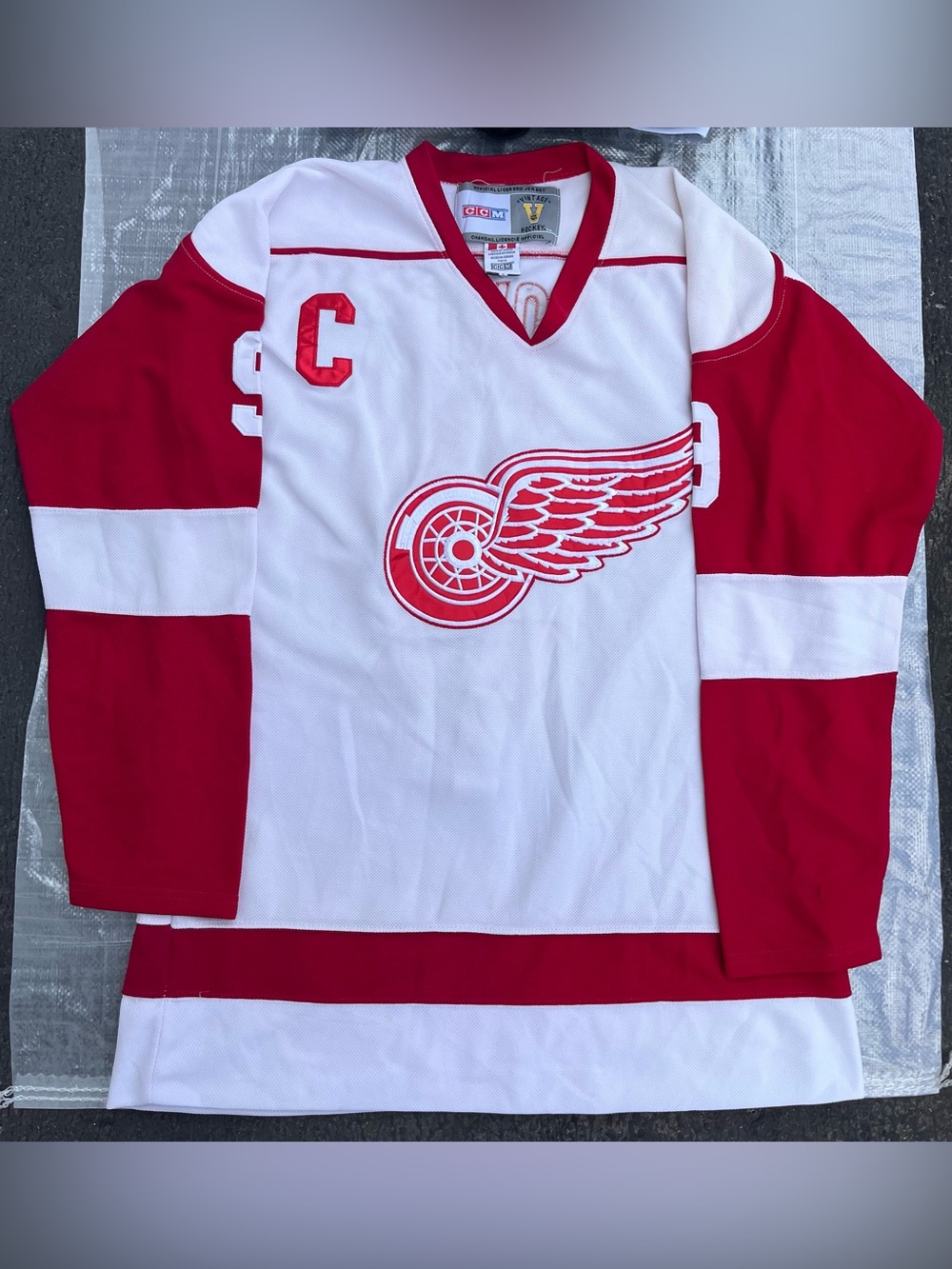 Detroit Red Wings CCM Gordie Howe #9 men’s jersey Sz 56
